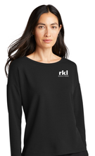 Load image into Gallery viewer, Mercer+Mettle® Women&#39;s Stretch Drop Shoulder Pullover